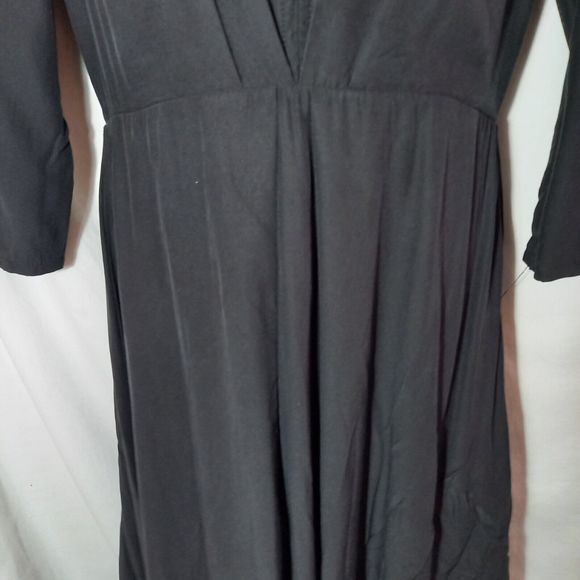 Size 10 Dip Hem ¾ Sleeve Knee to Midi Length Pleated Dress - Picture 5 of 6